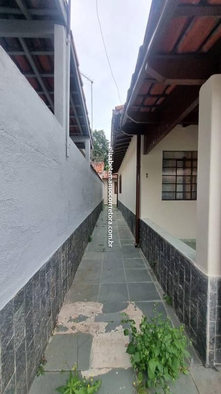 Casa à venda na Rua Wenceslau BrazPoiares - r999-155403-1.jpg